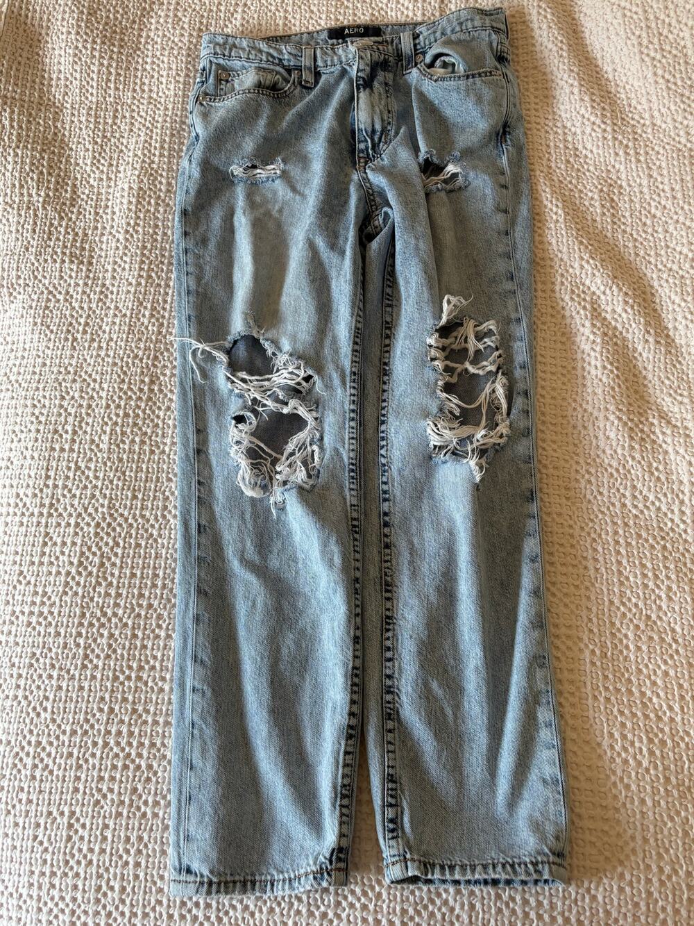 Aero Ripped Jean Mom Jeans light wash 6 regular loose baggy fit